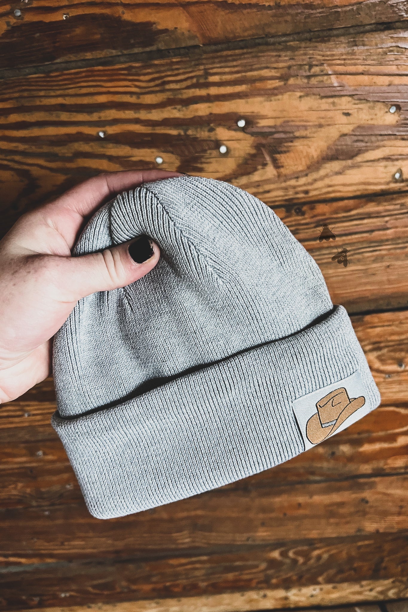 SILVER BELLY BEANIE